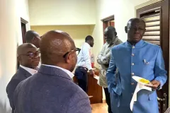 photo_5884448226424244192_A