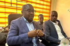 photo_5884448226424244217_P