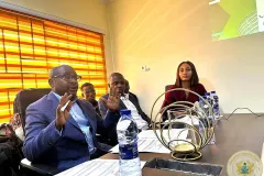 photo_5884448226424244218_Q