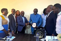 photo_5884448226424244447_y2