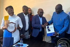 photo_5886700026237929017_0