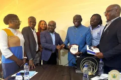 photo_5886700026237929030_2